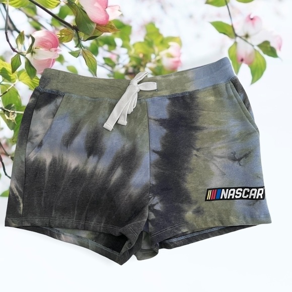 NASCAR Daytona Tie Dye sweater and short set - Picture 9 of 10